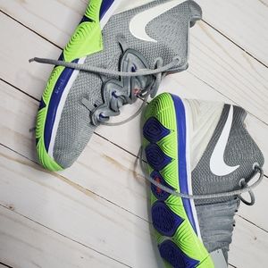 Kyrie Irving grey wolf lime 5's